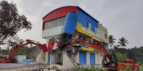 ಸೋಮಶೆಟ್ಟಿಹಳ್ಳಿಯಲ್ಲಿ ಜೆಸಿಬಿಗಳ ಆರ್ಭಟ