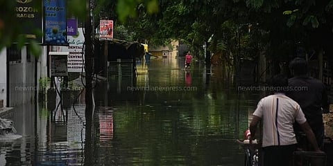 ಚೆನ್ನೈ ನಲ್ಲಿ ಜಲಾವೃತಗೊಂಡಿರುವ ರಸ್ತೆಗಳು
