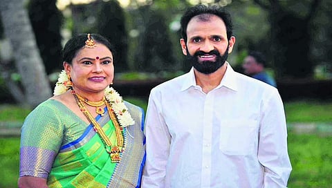 ಪ್ರೀತಿ ಎಸ್ ಬಾಬು ಮತ್ತ ರಾಘವೇಂದ್ರ ರಾಜಕುಮಾರ್