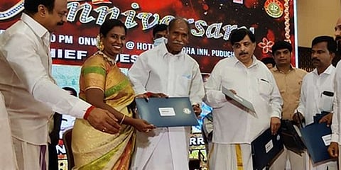 ಗಿನ್ನೆಸ್ ಬುಕ್ ಆಫ್ ರೆಕಾರ್ಡ್ ಪ್ರಮಾಣಪತ್ರ ಸ್ವೀಕರಿಸಿದ ರಾಧಿಕಾ