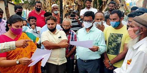 ಸ್ಥಳಕ್ಕೆ ಭೇಟಿ ನೀಡಿರುವ ಮೈಸೂರು ನಗರ ಪಾಲಿಕೆ ಅಧಿಕಾರಿಗಳು