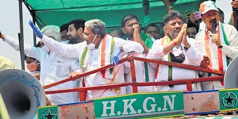 ಪ್ರಚಾರ ನಡೆಸುತ್ತಿರುವ ಕಾಂಗ್ರೆಸ್ ನಾಯಕರು