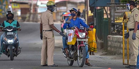 ಲಾಕ್ ಡೌನ್ ನಿಯಮ ಉಲ್ಲಂಘನೆ (ಪಿಟಿಐ ಚಿತ್ರ)
