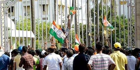 ಬಂಧನ ವಿರೋಧಿಸಿ ಟಿಎಂ ಕಾರ್ಯಕರ್ತರ ಪ್ರತಿಭಟನೆ