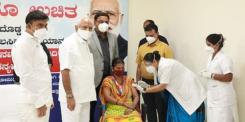 ಅಟಲ್ ಬಿಹಾರಿ ವಾಜಪೇಯಿ ಮೆಡಿಕಲ್ ಕಾಲೇಜಿನಲ್ಲಿ ಲಸಿಕಾ ಮಹಾ ಅಭಿಯಾನಕ್ಕೆ ಮುಖ್ಯಮಂತ್ರಿ ಬಿ.ಎಸ್.ಯಡಿಯೂರಪ್ಪ ಚಾಲನೆ