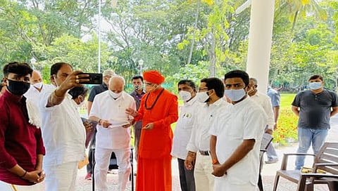 ಯಡಿಯೂರಪ್ಪ ನಿವಾಸದಲ್ಲಿ ಬಿಜೆಪಿ ನಾಯಕರು