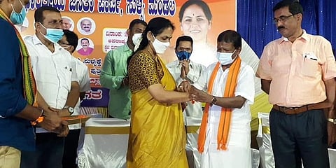 ಶೋಭಾ ಕರಂದ್ಲಾಜೆಗೆ ರಾಖಿ ಕಟ್ಟಿದ ಅಂಗಾರ