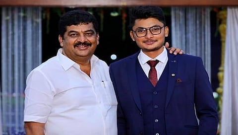 ಪುತ್ರ ಕರುಣಾ ಸಾಗರ್ ಜೊತೆ ಶಾಸಕ ವೈ ಪ್ರಕಾಶ್