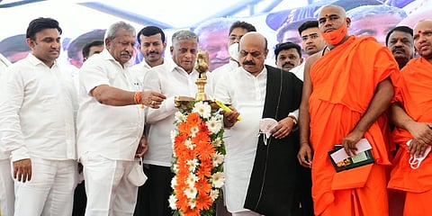 ವಿವಿಧ ಅಭಿವೃದ್ಧಿ ಕಾಮಗಾರಿಗಳಿಗೆ ಶಿಲಾನ್ಯಾಸ ಹಾಗೂ ಉದ್ಘಾಟನೆ ನೆರವೇರಿಸಿದ ಮುಖ್ಯಮಂತ್ರಿ ಬಸವರಾಜ ಬೊಮ್ಮಾಯಿ