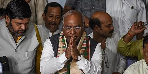 ಎಐಸಿಸಿ ಅಧ್ಯಕ್ಷರಾಗಿ ಆಯ್ಕೆಯಾದ ಮಲ್ಲಿಕಾರ್ಜುನ ಖರ್ಗೆ