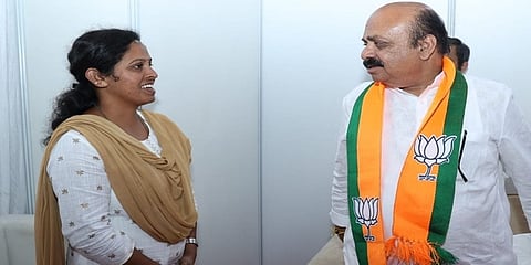 ಸಿಎಂ ಬೊಮ್ಮಾಯಿ ಅವರನ್ನು ಭೇಟಿ ಮಾಡಿದ ಪ್ರವೀಣ್ ಕುಮಾರ್ ನೆಟ್ಟಾರು ಪತ್ನಿ ನೂತನ