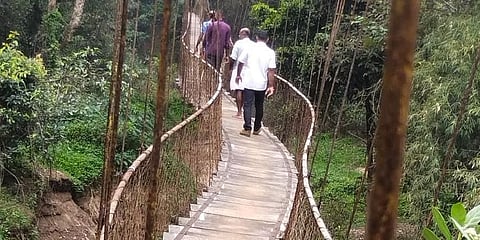 ಪೆರಾಜೆ ತೂಗುಸೇತುವೆ