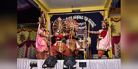 ಮಟಪಾಡಿ ಗ್ರಾಮದಲ್ಲಿ ಯಕ್ಷಗಾನ ತಂಡದಿಂದ ಪ್ರದರ್ಶನ
