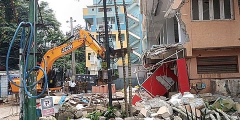 ಮತ್ತೆ ಘರ್ಜಿಸಿದ ಜೆಸಿಬಿ