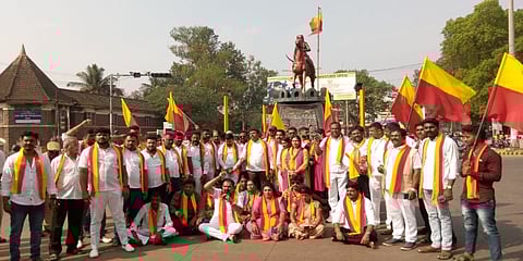 ಮಹಾರಾಷ್ಟ್ರದ ಸಚಿವರುಗಳ ಭೇಟಿ ವಿರೋಧಿಸಿ ಬೆಳಗಾವಿಯಲ್ಲಿ ಕನ್ನಡ ಕಾರ್ಯಕರ್ತರ ಪ್ರತಿಭಟನೆ