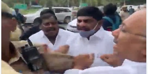 ಪೊಲೀಸರೊಂದಿಗೆ ಡಿಕೆ ಸುರೇಶ್ ಮಾತಿನ ಚಕಮಕಿ