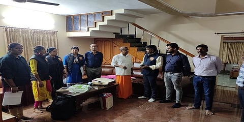 ಗ್ರೂಪ್ ಸಿ ನೌಕರ ಶಿವಲಿಂಗಯ್ಯ ಮನೆಯಲ್ಲಿ ಎಸಿಬಿ ಸಿಬ್ಬಂದಿ