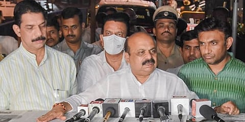 ಕಳೆದ ಮಧ್ಯರಾತ್ರಿ ದಿಢೀರ್ ಸುದ್ದಿಗೋಷ್ಠಿ ನಡೆಸಿದ ಸಿಎಂ ಬೊಮ್ಮಾಯಿ