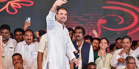 ದಾವಣಗೆರೆಯಲ್ಲಿ ಮಾಜಿ ಸಿಎಂ ಸಿದ್ದರಾಮಯ್ಯ ಅವರ 75 ನೇ ಹುಟ್ಟುಹಬ್ಬದ ಆಚರಣೆಯಲ್ಲಿ ಕಾಂಗ್ರೆಸ್ ನಾಯಕ ರಾಹುಲ್ ಗಾಂಧಿ