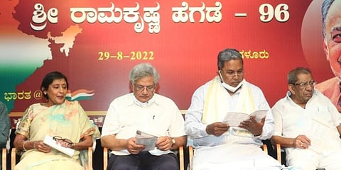 ರಾಮಕೃಷ್ಣ ಹೆಗಡೆ 96ನೇ ಹುಟ್ಟು ಹಬ್ಬದ ಕಾರ್ಯಕ್ರಮದಲ್ಲಿ ಸೀತಾರಾಮ್ ಯಚೂರಿ