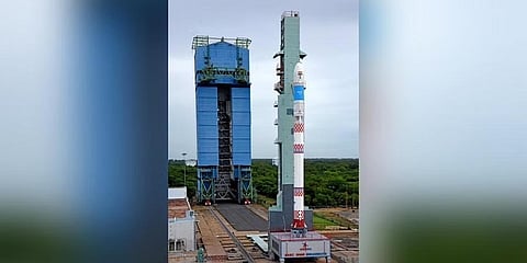 ಭಾರತದ ಹೊಚ್ಚಹೊಸ ರಾಕೆಟ್ ಸಣ್ಣ ಉಪಗ್ರಹ ಉಡಾವಣಾ ವಾಹನ (ಎಸ್ಎಸ್ಎಲ್ವಿ-ಡಿ1) ವನ್ನು ಭೂ ವೀಕ್ಷಣಾ ಉಪಗ್ರಹ-02 (ಇಒಎಸ್-02) ನೊಂದಿಗೆ ಈ ಹಿಂದೆ ಮೈಕ್ರೋಸ್ಯಾಟಲೈಟ್-2 ಎಂದು ಕರೆಯಲಾಗುತ್ತಿತ್ತು