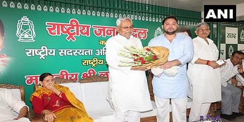 ನಿತೀಶ್ ಕುಮಾರ್, ತೇಜಸ್ವಿ ಯಾದವ್