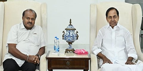 ಕುಮಾರಸ್ವಾಮಿ, ಕೆಸಿಆರ್