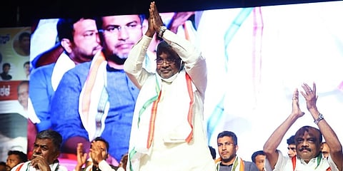 ದಕ್ಷಿಣ ಕನ್ನಡ ಜಿಲ್ಲೆಯ ಉಳ್ಳಾಲ ವಿಧಾನಸಭೆ ಕ್ಷೇತ್ರದ ಹರೇಕಳದಲ್ಲಿ ಆಯೋಜಿಸಿದ್ದ ಜನ ಜಾಗೃತಿ ಸಮಾವೇಶದಲ್ಲಿ ಸಿದ್ದರಾಮಯ್ಯ