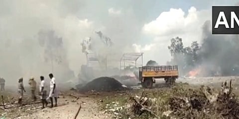 ಪಟಾಕಿ ಗೋದಾಮಿನಲ್ಲಿ ಸ್ಫೋಟದ ಚಿತ್ರ