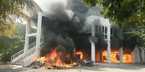 ಎನ್ಸಿಪಿ ಶಾಸಕನ ಮನೆಗೆ ಬೆಂಕಿ