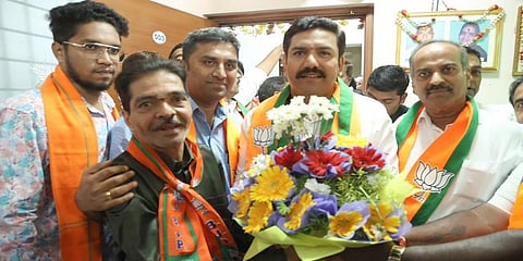 ಬೂತ್ ಮಟ್ಟದ ಅಧ್ಯಕ್ಷ ಶಶಿಧರ್ ಮನೆಗೆ ಬಿ ವೈ ವಿಜಯೇಂದ್ರ ಭೇಟಿ