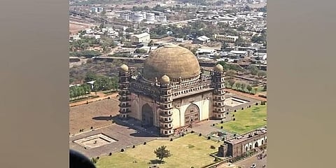ಆದಿಲ್ ಶಾಹಿ ಸ್ಮಾರಕ ಗೋಲ್ ಗುಂಬಜ್