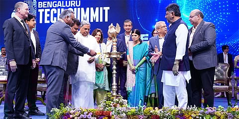 ಟೆಕ್ ಶೃಂಗಸಭೆ ಉದ್ಘಾಟಿಸಿದ ಸಿಎಂ ಸಿದ್ದರಾಮಯ್ಯ
