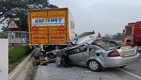 ಅಪಘಾತಕ್ಕೊಳಗಾದ ಕಾರು