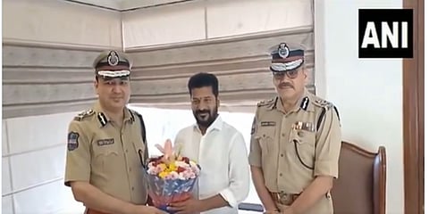 ರೇವಂತ ರೆಡ್ಡಿ ಅವರೊಂದಿಗೆ ತೆಲಂಗಾಣ ಡಿಜಿ ಮತ್ತು ಐಜಿಪಿ