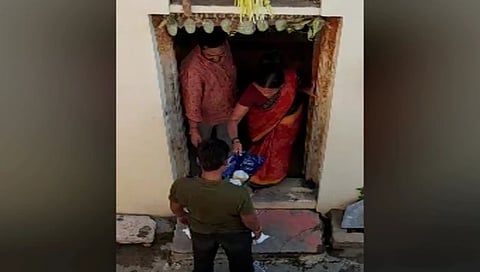 ಸಕ್ಕರೆ ಚೀಲ ವಾಪಸ್ ಕೊಟ್ಟ ಮಹಿಳೆ
