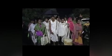 ಮದುವೆಗೆ ನಡೆದು ಬಂದ ವರ