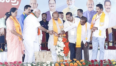 ವಿಜಯ ಸಂಕಲ್ಪ ಯಾತ್ರೆಯಲ್ಲಿ ಬಿಜೆಪಿ ನಾಯಕರು.
