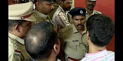 ಏಷ್ಯಾ ನೆಟ್ ನ್ಯೂಸ್ ಕಚೇರಿ ಮೇಲೆ ಪೊಲೀಸ್ ದಾಳಿ