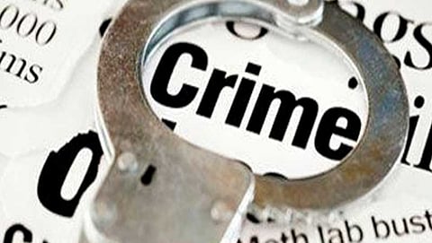 ದಂಪತಿ ಸ್ವಯಂ ಶಿರಚ್ಛೇದ