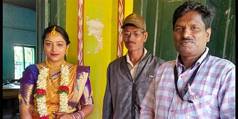 ಹಸೆಮಣೆ ಏರುವ ಮುನ್ನ ಮತಚಲಾಯಿಸಿದ ಮದುಮಗಳು