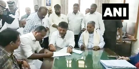 ಯು.ಟಿ ಖಾದರ್ ನಾಮಪತ್ಪ ಸಲ್ಲಿಕೆ