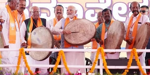 ಮಂಗಳವಾರ ಚಿತ್ರದುರ್ಗದಲ್ಲಿ ಬಿಜೆಪಿ ಚುನಾವಣಾ ಪ್ರಚಾರದಲ್ಲಿ ಪ್ರಧಾನಿ ನರೇಂದ್ರ ಮೋದಿ.