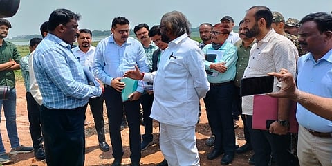 ಅಧಿಕಾರಿಗಳೊಂದಿಗೆ ಸಚಿವ ಈಶ್ವರ್ ಖಂಡ್ರೆ ಚರ್ಚೆ