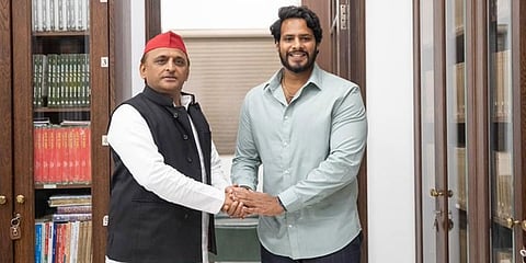 ಅಖಿಲೇಶ್ ಯಾದವ್ ಭೇಟಿ ಮಾಡಿದ ನಿಖಿಲ್ ಕುಮಾರಸ್ವಾಮಿ
