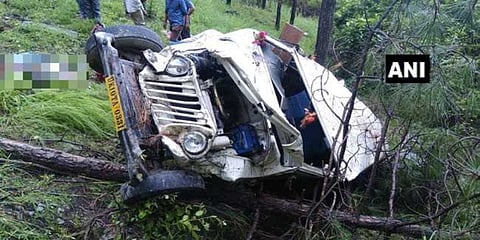ಉತ್ತರಾಖಂಡದಲ್ಲಿ ಕಮರಿಗೆ ಉರುಳಿದ ಕಾರು