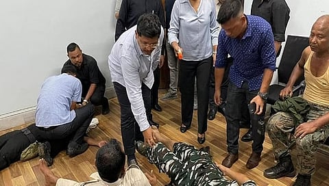 ಮೇಘಾಲಯ ಸಿಎಂ ಕಾನ್ರಾಡ್ ಸಂಗ್ಮಾ ಕಚೇರಿ ಮೇಲೆ ಗುಂಪಿನಿಂದ ದಾಳಿ; ಐವರು ಪೊಲೀಸರಿಗೆ ಗಾಯ!