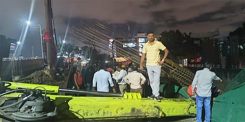 ಕಾಮಗಾರಿ ವೇಳೆ ನೆಲಕ್ಕುರುಳಿದ ಕ್ರೇನ್