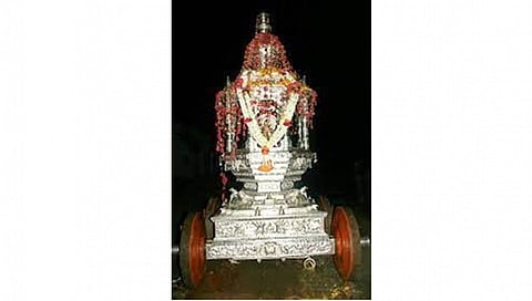 ಬೆಳ್ಳಿ ರಥ.
