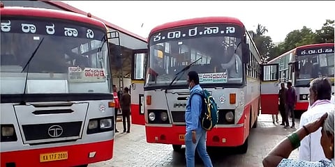 ಕೆಎಸ್ ಆರ್ ಟಿಸಿ ಬಸ್ ಗಳ ಸಾಂದರ್ಭಿಕ ಚಿತ್ರ